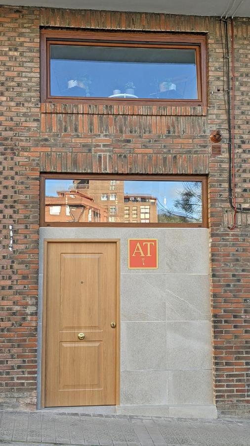 Mood Bilbao Apartamentos - New & Special Exterior photo